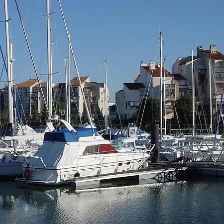 Quais & Marina Апартаменты *
